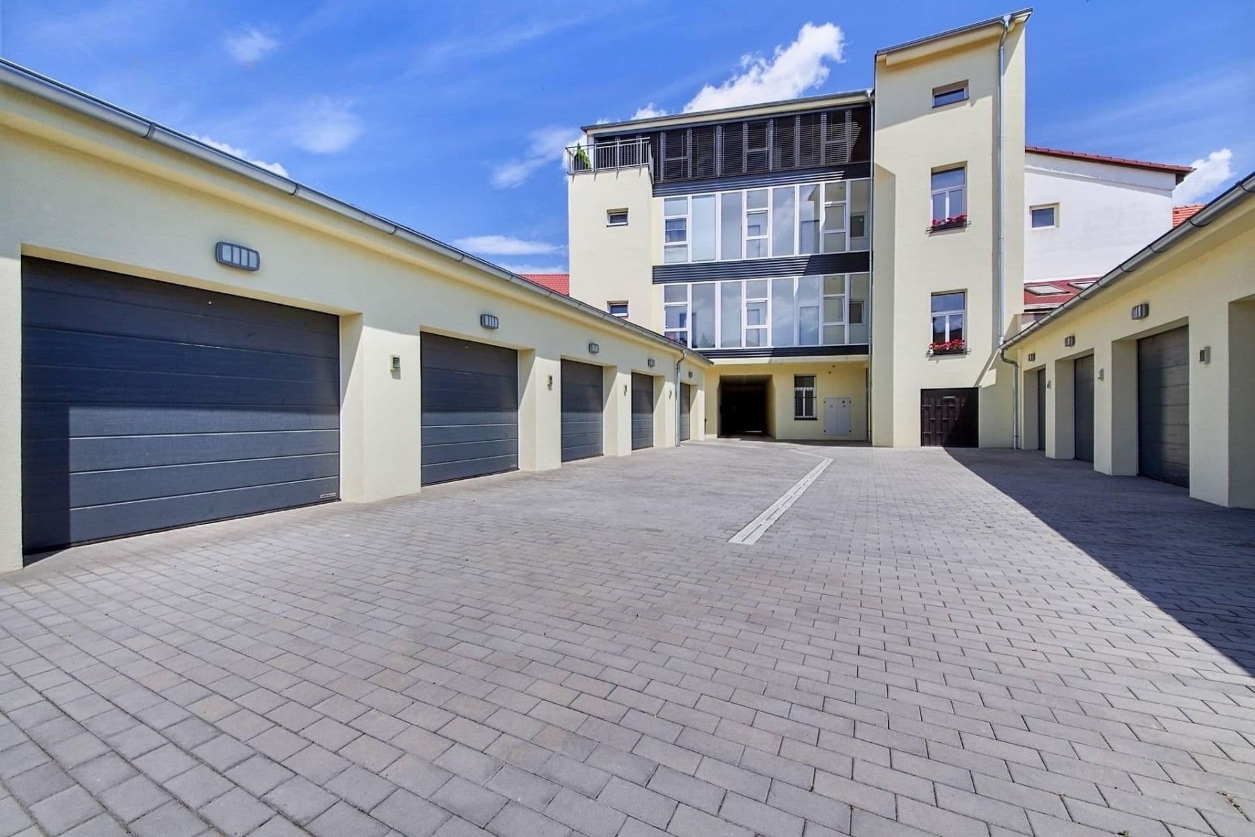 Predaj bytu 1-izbový 38 m², Zenklova, Praha, Praha Predaj bytu 1-izbový 38 m², Zenklova, Praha, Praha