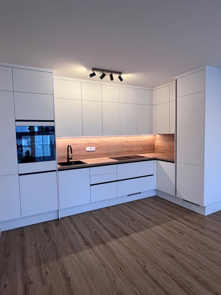 Prenájom bytu 2-izbový 54 m², Ke křížku, Kladno, Středočeský kraj Prenájom bytu 2-izbový 54 m², Ke křížku, Kladno, Středočeský kraj