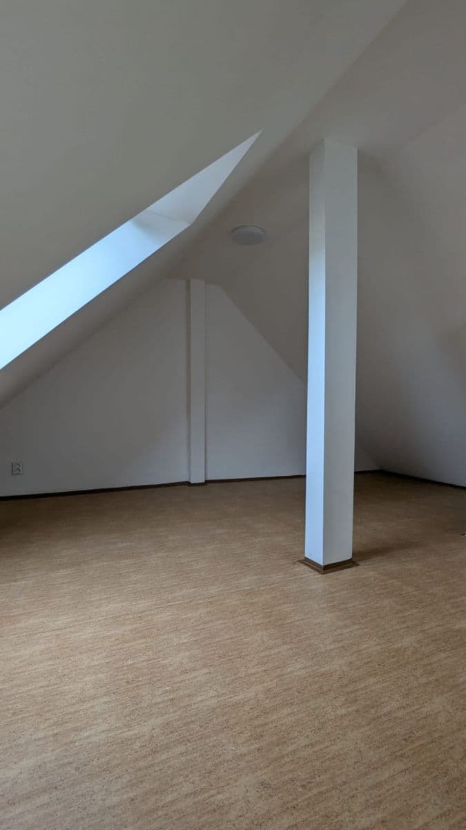 Prenájom bytu 3-izbový 75 m², Na Šmukýřce, Praha, Praha Prenájom bytu 3-izbový 75 m², Na Šmukýřce, Praha, Praha