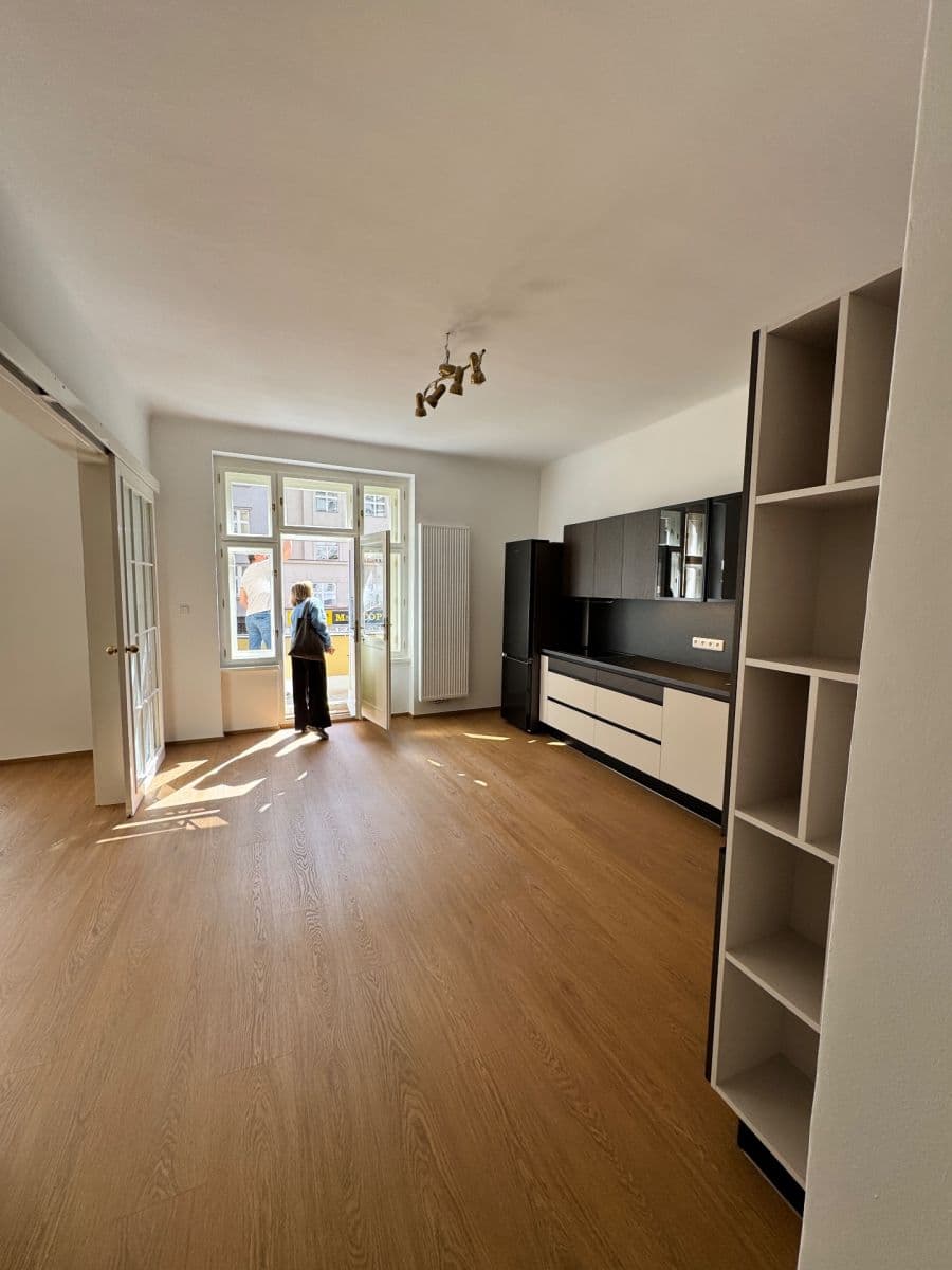 Prenájom kancelárie 80 m², Dejvická, Praha, Praha Prenájom kancelárie 80 m², Dejvická, Praha, Praha