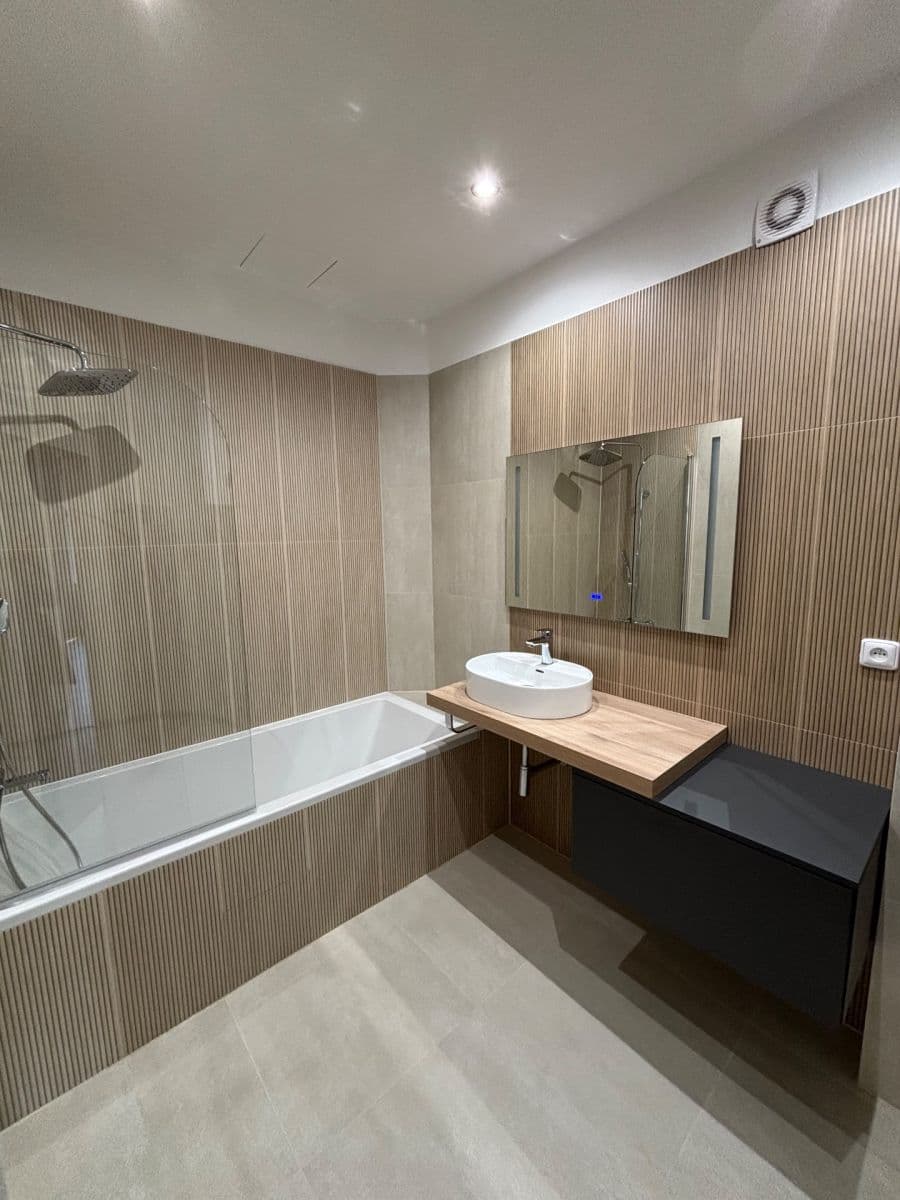 Prenájom kancelárie 80 m², Dejvická, Praha, Praha Prenájom kancelárie 80 m², Dejvická, Praha, Praha