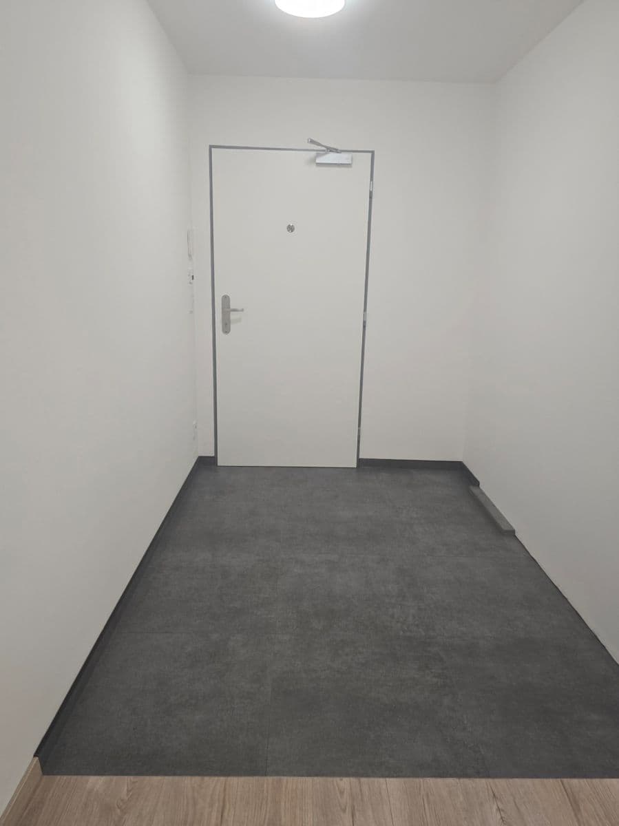 Prenájom bytu 3-izbový 64 m², Fabiánova, Praha, Praha Prenájom bytu 3-izbový 64 m², Fabiánova, Praha, Praha