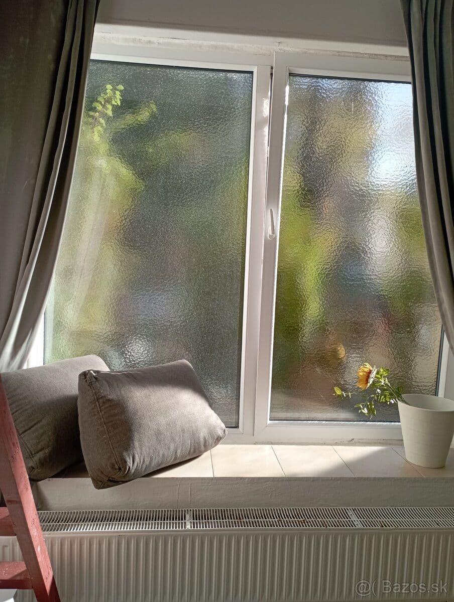 Prenájom bytu Garsoniéra 17 m², Jedlíkova, Bratislava - mestská časť Staré Mesto, Bratislavský kraj Prenájom bytu Garsoniéra 17 m², Jedlíkova, Bratislava - mestská časť Staré Mesto, Bratislavský kraj