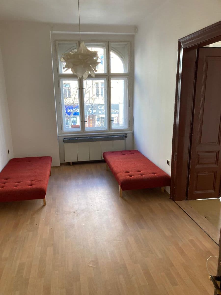 Prenájom bytu 3-izbový 75 m², Moskevská, Praha, Praha Prenájom bytu 3-izbový 75 m², Moskevská, Praha, Praha