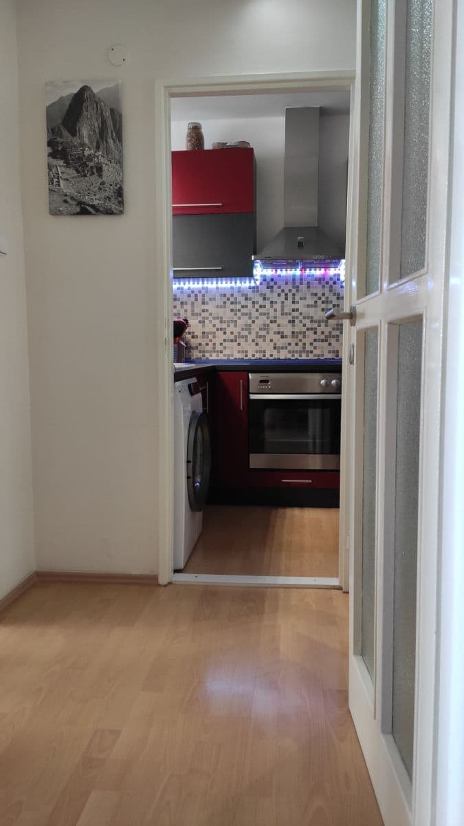 Prenájom bytu 2-izbový 46 m², Rajmonova, Praha, Praha Prenájom bytu 2-izbový 46 m², Rajmonova, Praha, Praha