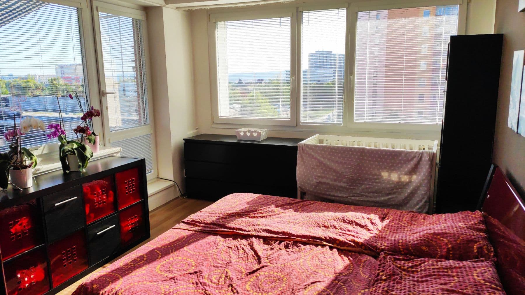 Prenájom bytu 2-izbový 46 m², Rajmonova, Praha, Praha Prenájom bytu 2-izbový 46 m², Rajmonova, Praha, Praha