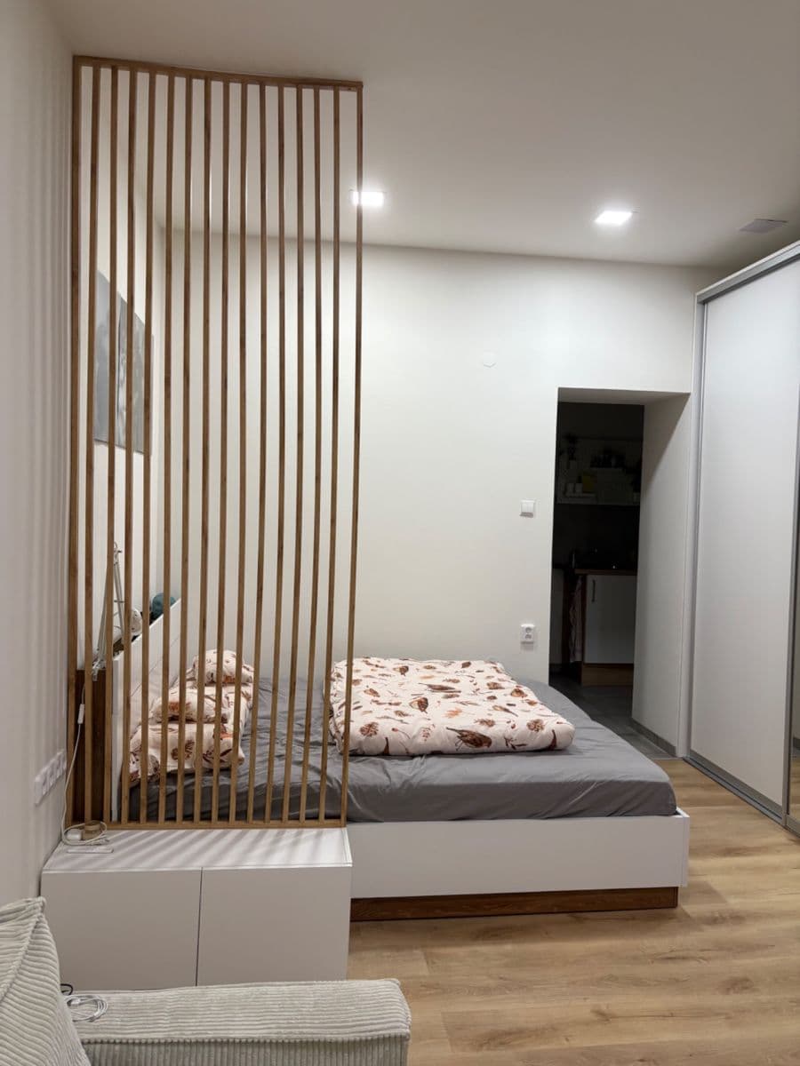 Prenájom bytu 1-izbový 33 m², Komárovská, Brno, Jihomoravský kraj Prenájom bytu 1-izbový 33 m², Komárovská, Brno, Jihomoravský kraj