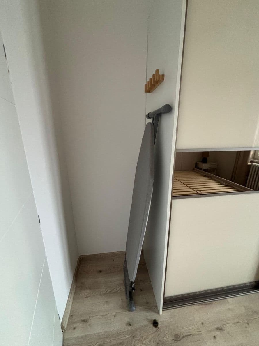 Prenájom bytu 3-izbový 63 m², Sputniková, Ružinov, Bratislavský kraj Prenájom bytu 3-izbový 63 m², Sputniková, Ružinov, Bratislavský kraj