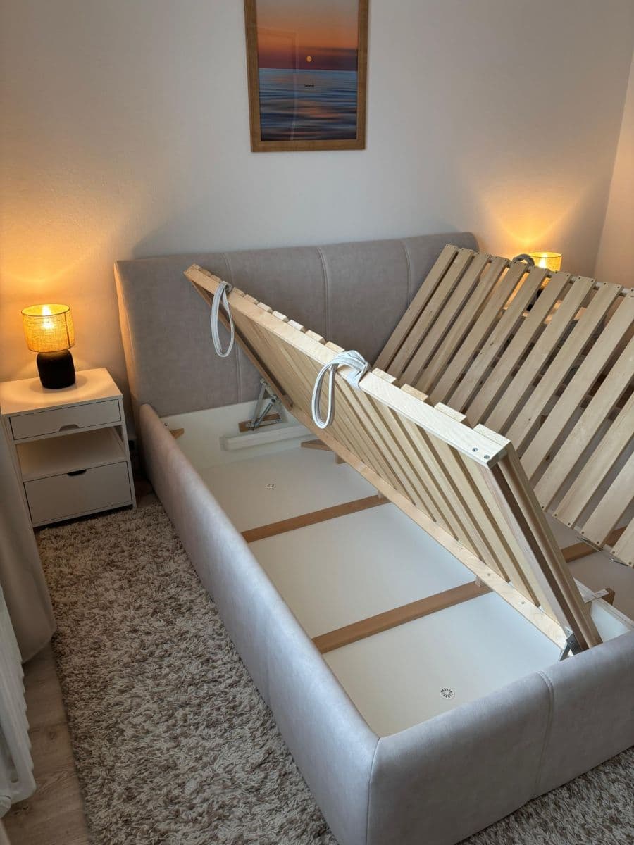 Prenájom bytu 3-izbový 63 m², Sputniková, Ružinov, Bratislavský kraj Prenájom bytu 3-izbový 63 m², Sputniková, Ružinov, Bratislavský kraj