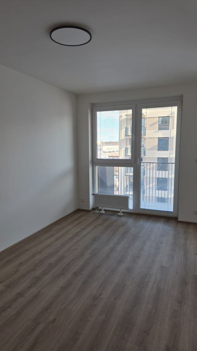 Prenájom bytu 1-izbový 38 m², Nádražní, Kralupy nad Vltavou, Středočeský kraj Prenájom bytu 1-izbový 38 m², Nádražní, Kralupy nad Vltavou, Středočeský kraj