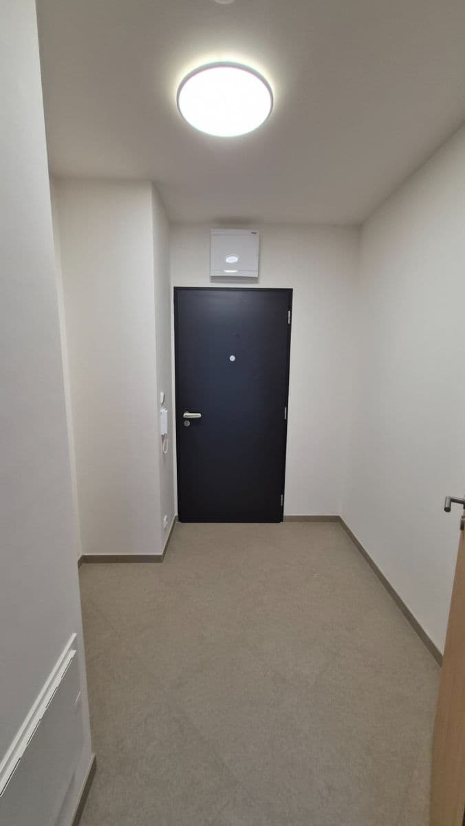 Prenájom bytu 1-izbový 38 m², Nádražní, Kralupy nad Vltavou, Středočeský kraj Prenájom bytu 1-izbový 38 m², Nádražní, Kralupy nad Vltavou, Středočeský kraj