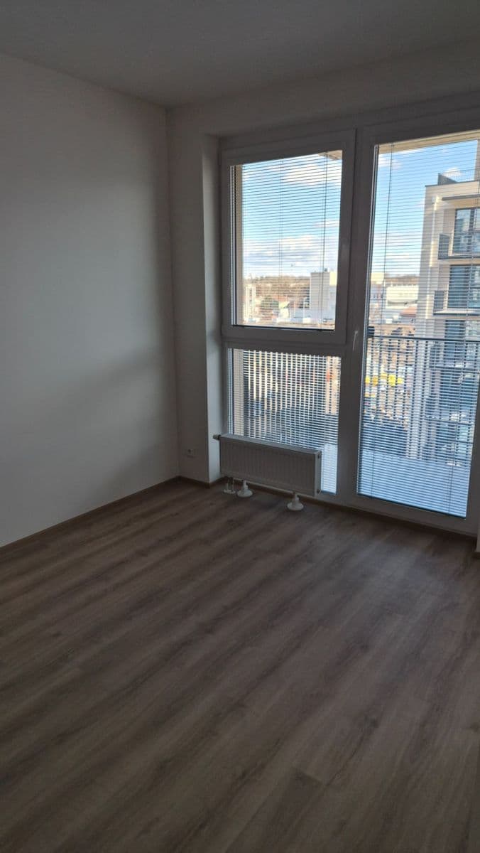 Prenájom bytu 1-izbový 38 m², Nádražní, Kralupy nad Vltavou, Středočeský kraj Prenájom bytu 1-izbový 38 m², Nádražní, Kralupy nad Vltavou, Středočeský kraj