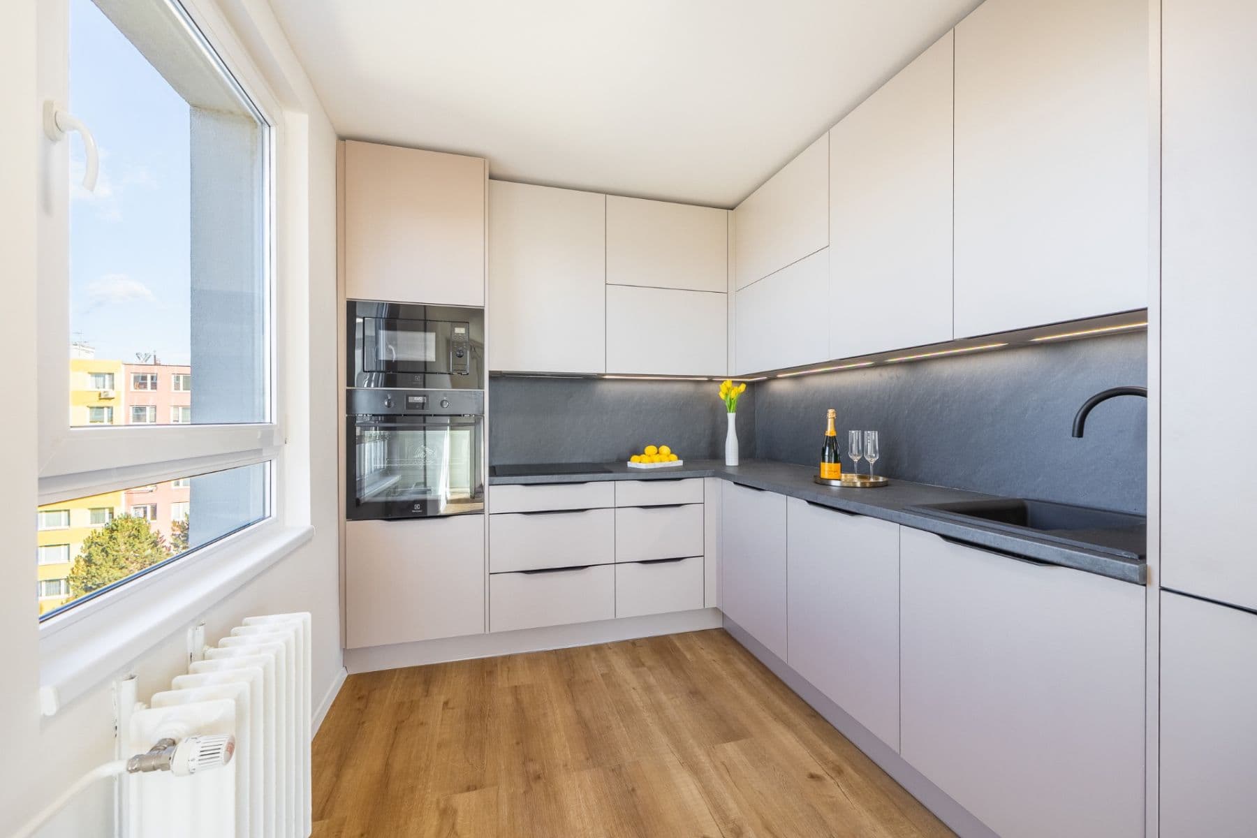 Predaj bytu 3-izbový 79 m², Rembrandtova, Praha, Praha Predaj bytu 3-izbový 79 m², Rembrandtova, Praha, Praha