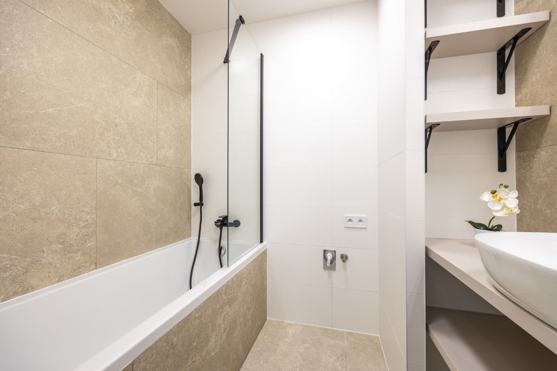 Predaj bytu 3-izbový 79 m², Rembrandtova, Praha, Praha Predaj bytu 3-izbový 79 m², Rembrandtova, Praha, Praha