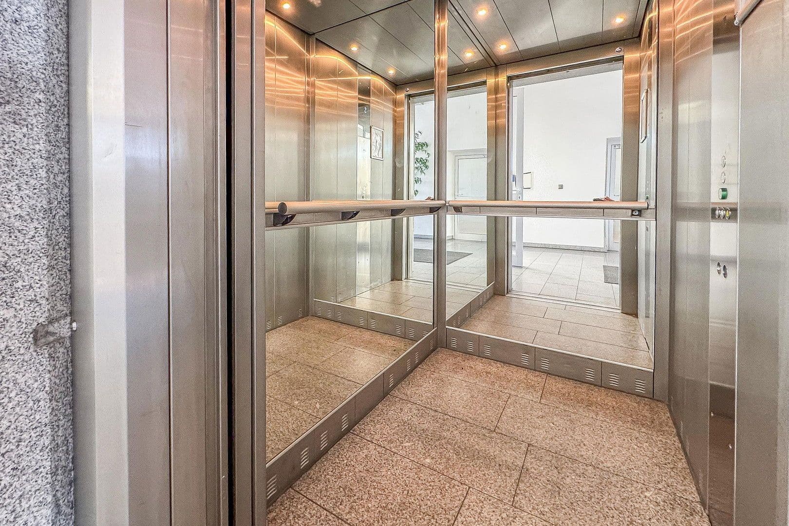 Prenájom nebytového priestoru 195 m², Stockumer Straße 28, Witten, Severné Porýnie - Westfálsko Prenájom nebytového priestoru 195 m², Stockumer Straße 28, Witten, Severné Porýnie - Westfálsko