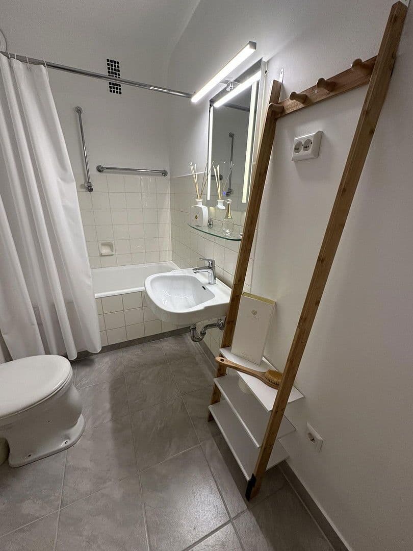 Prenájom bytu 2-izbový 56 m², Alexanderstraße 54, Stuttgart, Bádensko-Wurttembersko Prenájom bytu 2-izbový 56 m², Alexanderstraße 54, Stuttgart, Bádensko-Wurttembersko