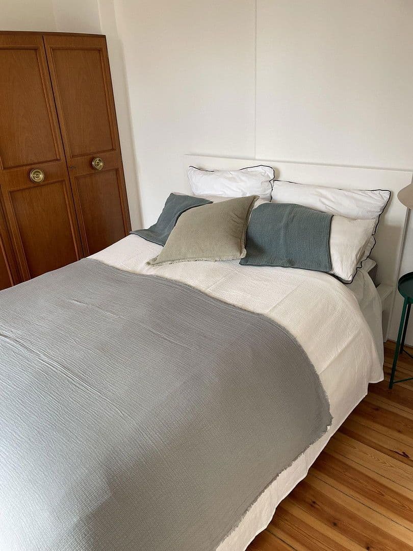 Prenájom bytu 2-izbový 71 m², Südwestkorso 56, Berlin, Berlín Prenájom bytu 2-izbový 71 m², Südwestkorso 56, Berlin, Berlín