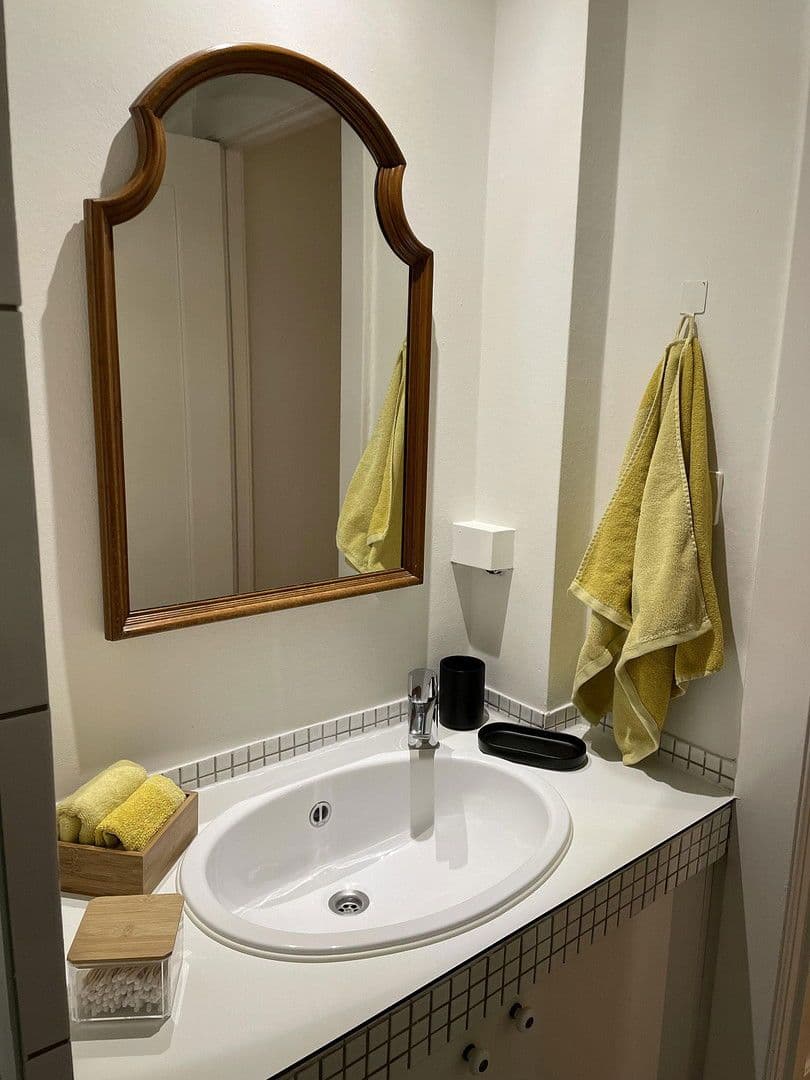 Prenájom bytu 2-izbový 71 m², Südwestkorso 56, Berlin, Berlín Prenájom bytu 2-izbový 71 m², Südwestkorso 56, Berlin, Berlín