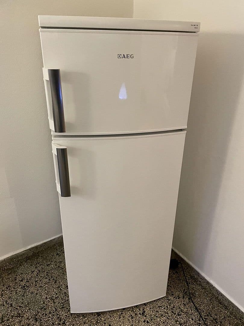 Prenájom bytu 2-izbový 71 m², Südwestkorso 56, Berlin, Berlín Prenájom bytu 2-izbový 71 m², Südwestkorso 56, Berlin, Berlín