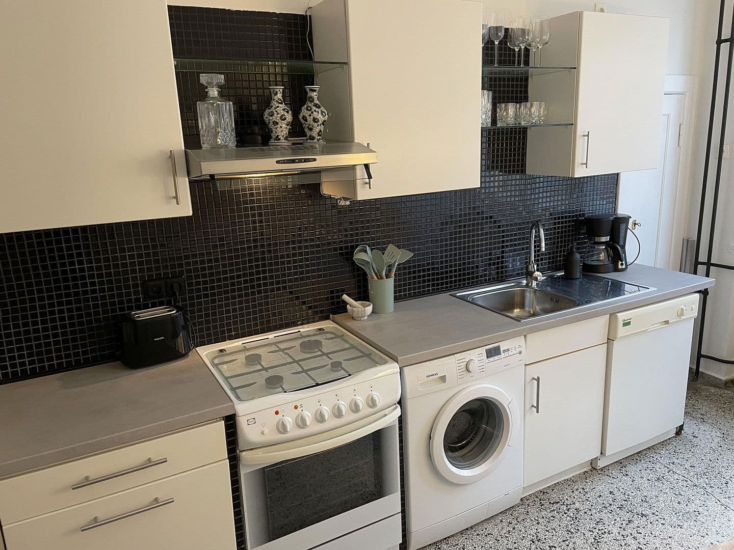 Prenájom bytu 2-izbový 71 m², Südwestkorso 56, Berlin, Berlín Prenájom bytu 2-izbový 71 m², Südwestkorso 56, Berlin, Berlín