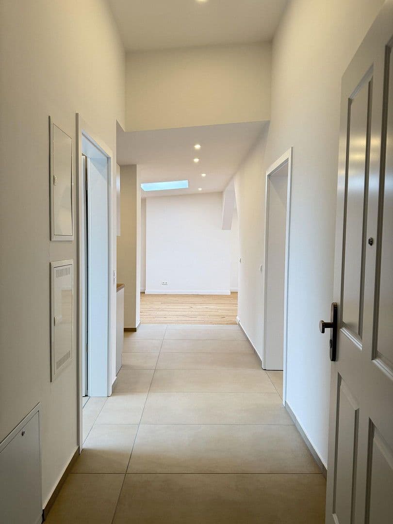 Prenájom bytu 3-izbový 80 m², Ebersstraße 58, Berlin, Berlín Prenájom bytu 3-izbový 80 m², Ebersstraße 58, Berlin, Berlín