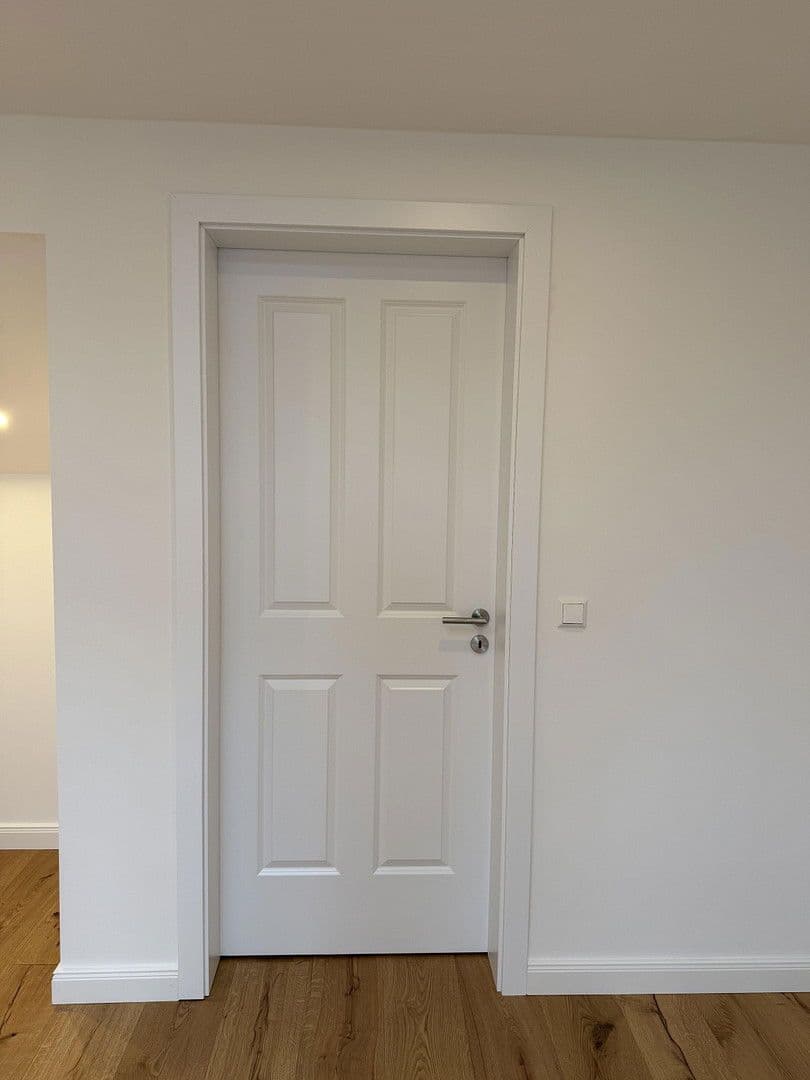 Prenájom bytu 3-izbový 80 m², Ebersstraße 58, Berlin, Berlín Prenájom bytu 3-izbový 80 m², Ebersstraße 58, Berlin, Berlín