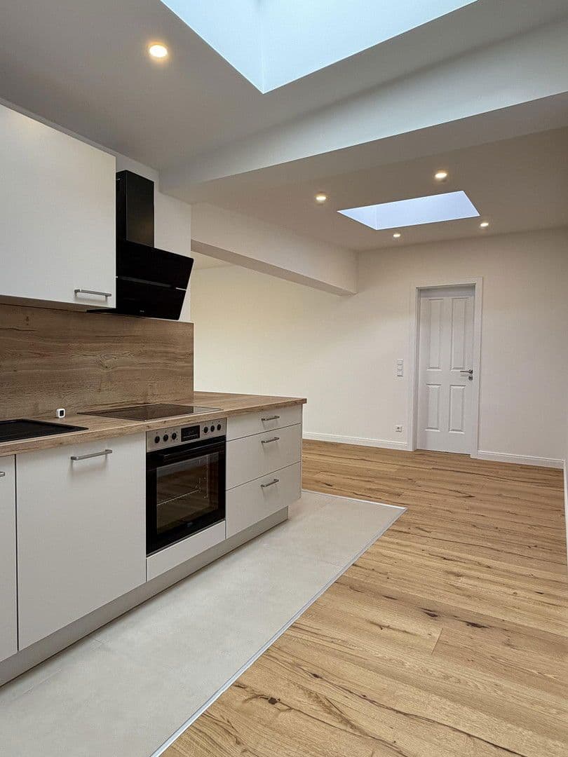 Prenájom bytu 3-izbový 70 m², Ebersstraße 58, Berlin, Berlín Prenájom bytu 3-izbový 70 m², Ebersstraße 58, Berlin, Berlín