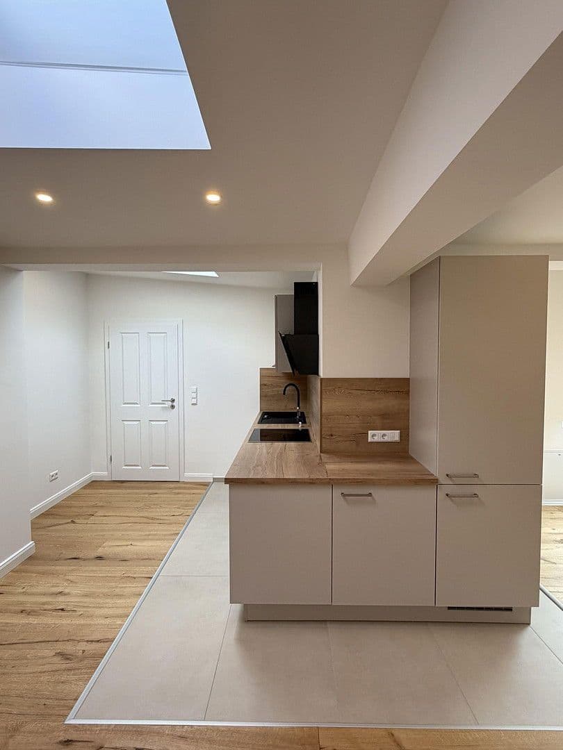 Prenájom bytu 3-izbový 70 m², Ebersstraße 58, Berlin, Berlín Prenájom bytu 3-izbový 70 m², Ebersstraße 58, Berlin, Berlín