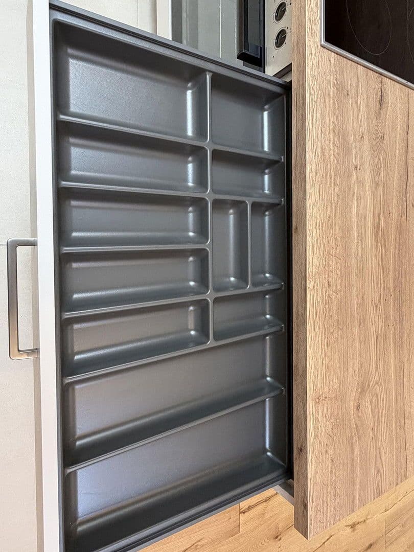 Prenájom bytu 3-izbový 70 m², Ebersstraße 58, Berlin, Berlín Prenájom bytu 3-izbový 70 m², Ebersstraße 58, Berlin, Berlín