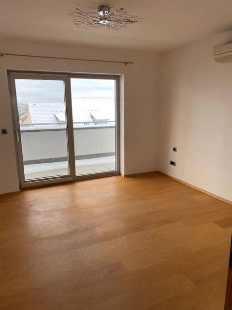 Predaj bytu 5-izbový 229 m², Bad Windsheim, Bavorsko Predaj bytu 5-izbový 229 m², Bad Windsheim, Bavorsko