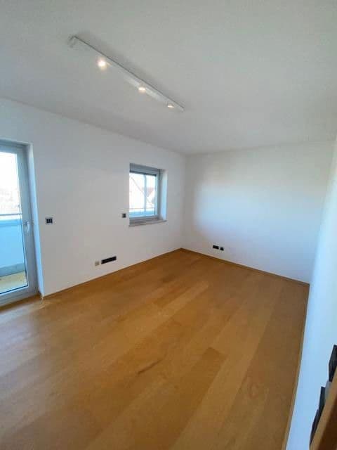 Predaj bytu 5-izbový 229 m², Bad Windsheim, Bavorsko Predaj bytu 5-izbový 229 m², Bad Windsheim, Bavorsko