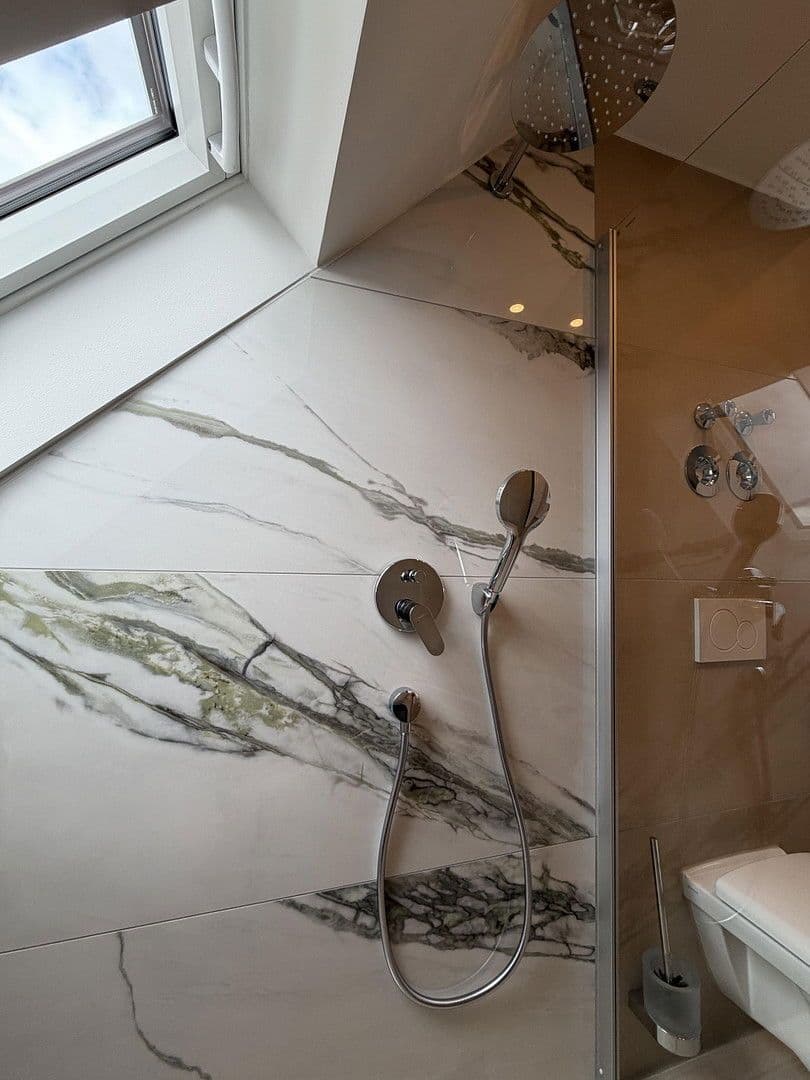 Prenájom bytu 3-izbový 75 m², Ebersstraße 58, Berlin, Berlín Prenájom bytu 3-izbový 75 m², Ebersstraße 58, Berlin, Berlín