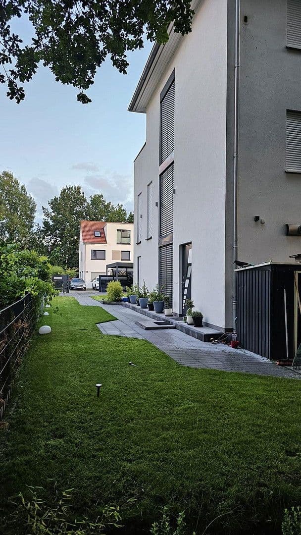 Predaj domu 163 m², pozemek 399 m², Hamburg, Hamburg Predaj domu 163 m², pozemek 399 m², Hamburg, Hamburg