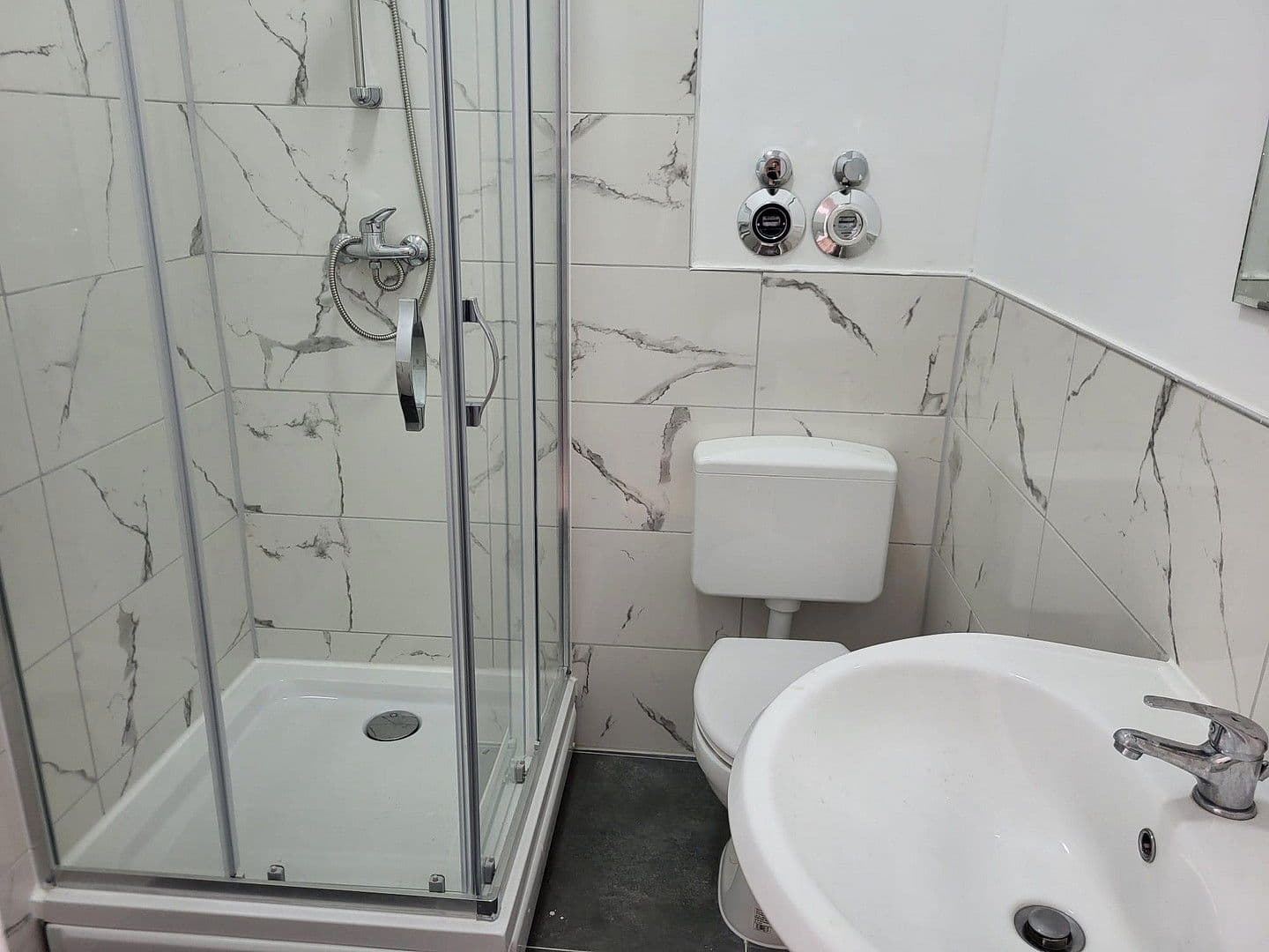 Prenájom bytu 1-izbový 27 m², Bonn, Severné Porýnie - Westfálsko Prenájom bytu 1-izbový 27 m², Bonn, Severné Porýnie - Westfálsko