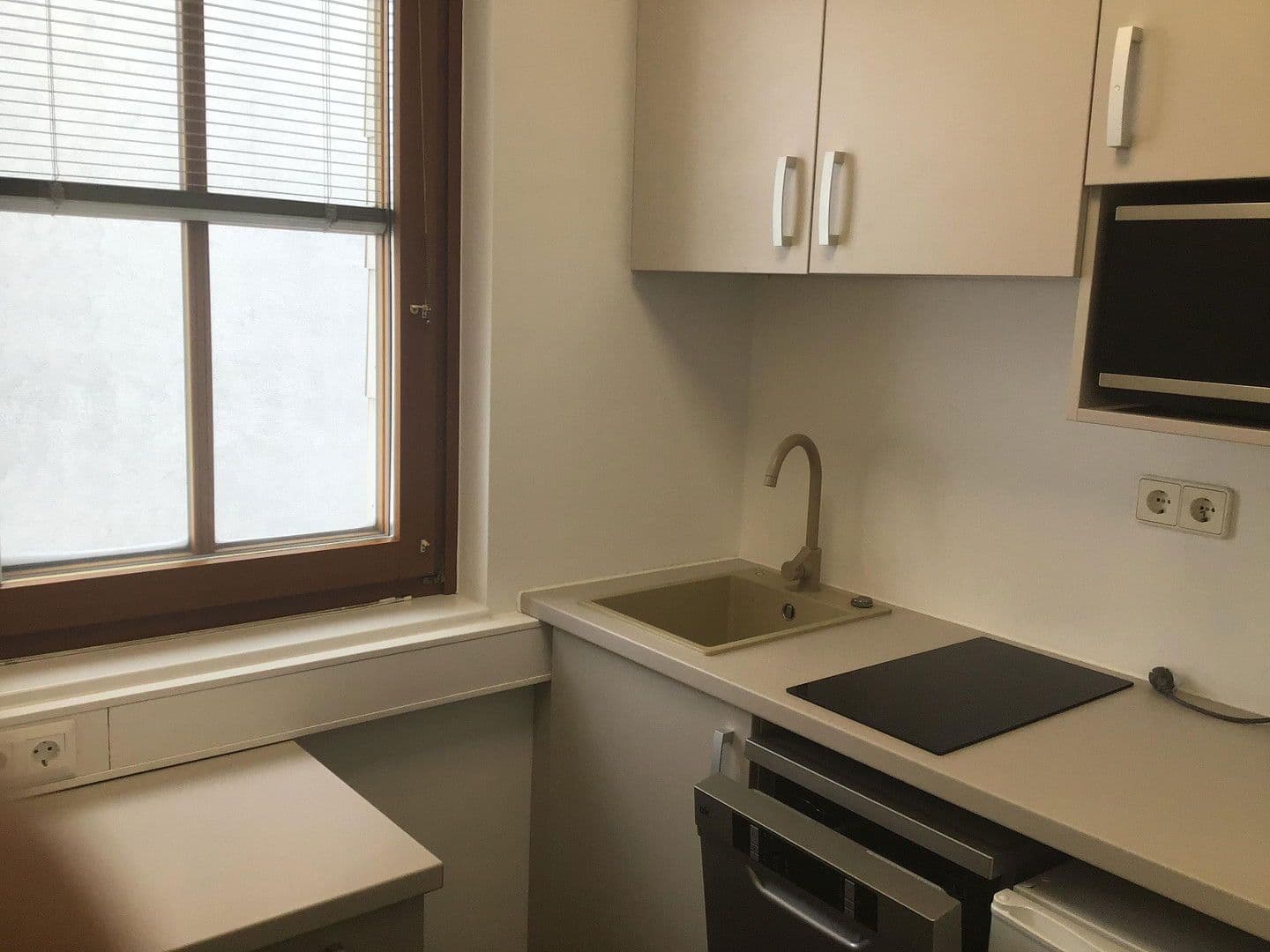 Predaj domu 100 m², pozemek 578 m², Neusiedl am See, Burgenland Predaj domu 100 m², pozemek 578 m², Neusiedl am See, Burgenland