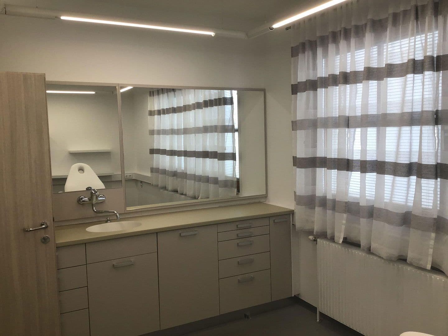 Predaj domu 100 m², pozemek 578 m², Neusiedl am See, Burgenland Predaj domu 100 m², pozemek 578 m², Neusiedl am See, Burgenland