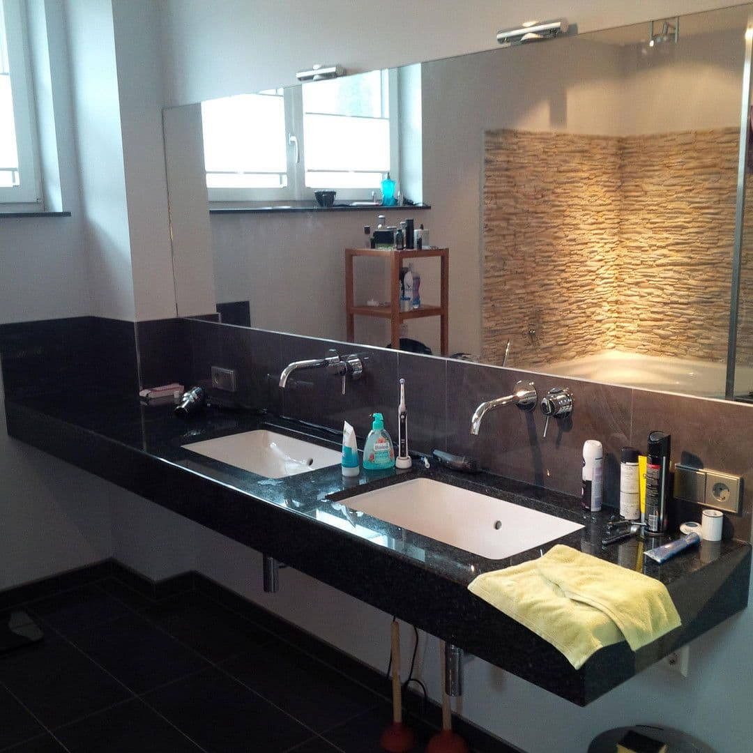 Predaj domu 220 m², pozemek 600 m², Kleines Wiesental, Bádensko-Wurttembersko Predaj domu 220 m², pozemek 600 m², Kleines Wiesental, Bádensko-Wurttembersko