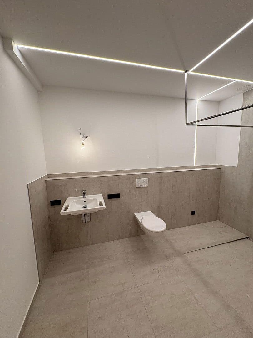 Prenájom bytu 2-izbový 80 m², Oppenheim, Porýnie-Falcko Prenájom bytu 2-izbový 80 m², Oppenheim, Porýnie-Falcko