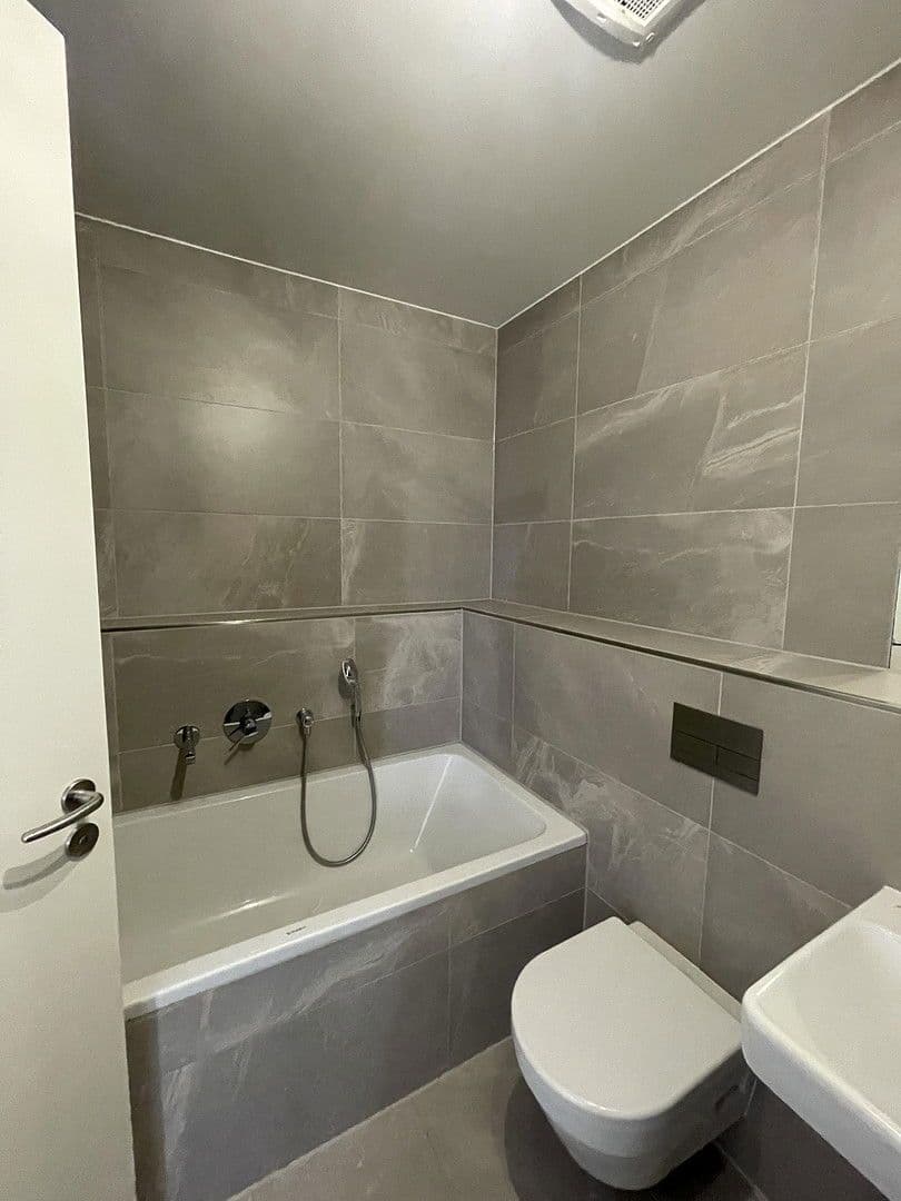 Prenájom bytu 2-izbový 54 m², Wilhelm-Caspar-Wegely-Platz 4, Berlin, Berlín Prenájom bytu 2-izbový 54 m², Wilhelm-Caspar-Wegely-Platz 4, Berlin, Berlín