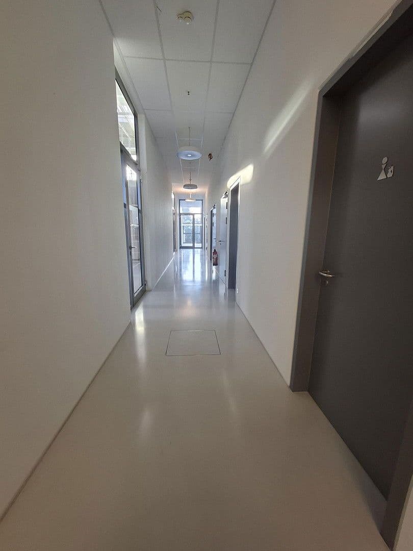 Prenájom kancelárie 371 m², Weil am Rhein, Bádensko-Wurttembersko Prenájom kancelárie 371 m², Weil am Rhein, Bádensko-Wurttembersko