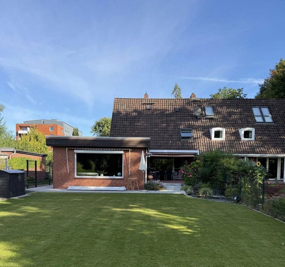 Predaj domu 125 m², pozemek 718 m², Neumünster, Šlezvicko-Holštajnsko Predaj domu 125 m², pozemek 718 m², Neumünster, Šlezvicko-Holštajnsko