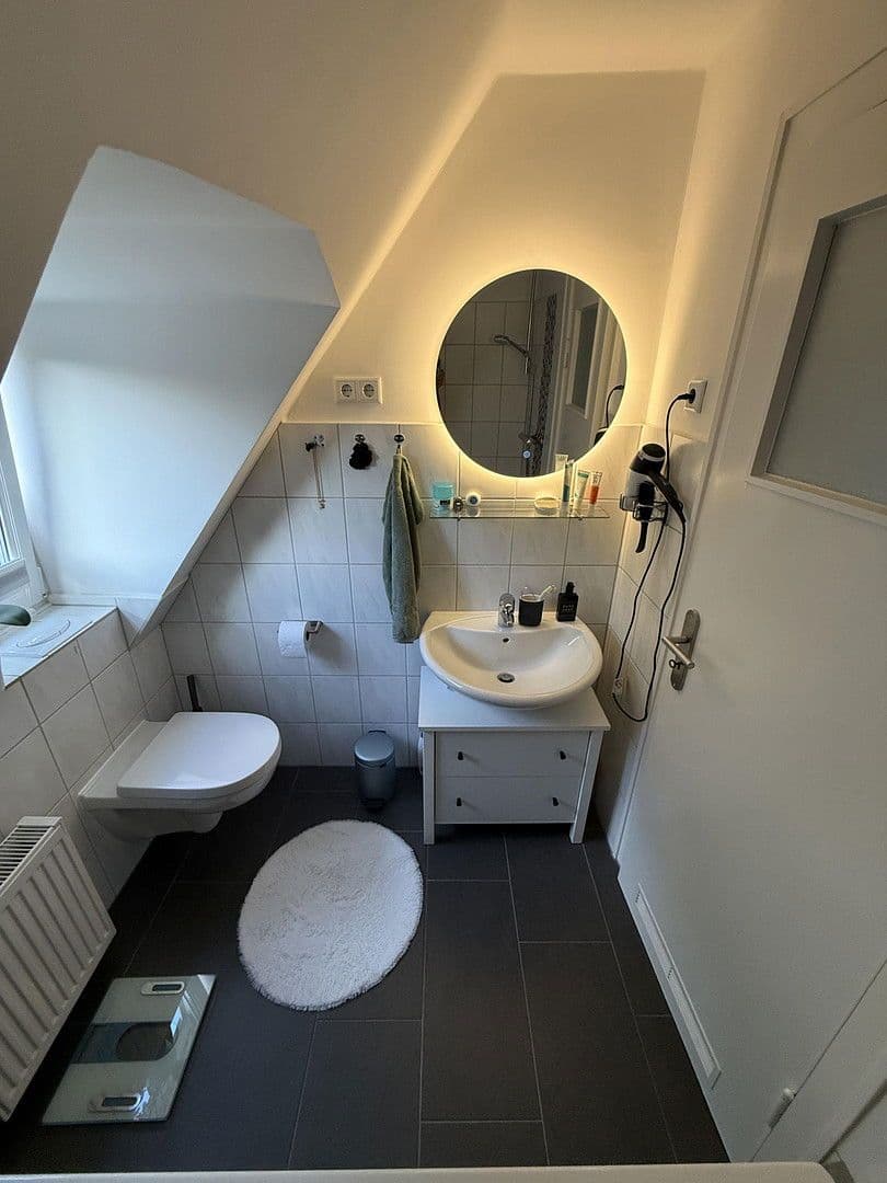 Predaj domu 125 m², pozemek 718 m², Neumünster, Šlezvicko-Holštajnsko Predaj domu 125 m², pozemek 718 m², Neumünster, Šlezvicko-Holštajnsko