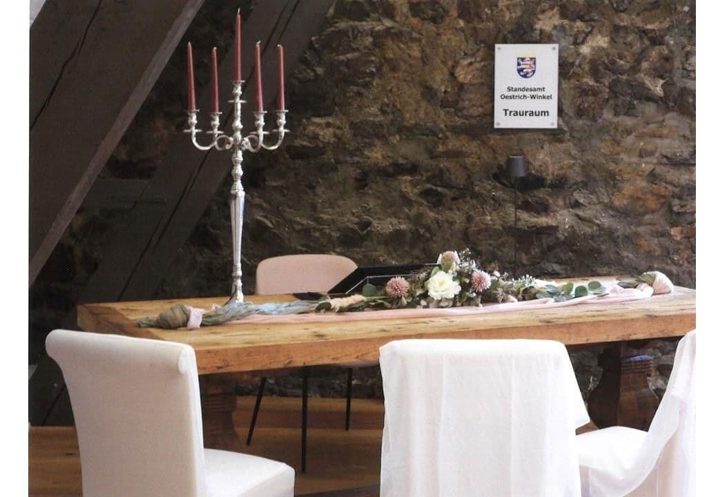 Predaj domu 360 m², pozemek 954 m², Graugasse 8, Oestrich-Winkel, Hesensko Predaj domu 360 m², pozemek 954 m², Graugasse 8, Oestrich-Winkel, Hesensko