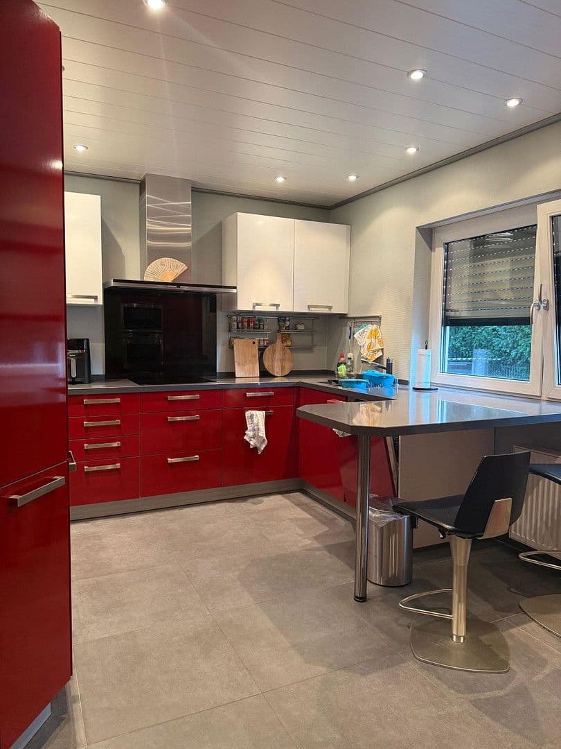 Prenájom bytu 2-izbový 93 m², Raunheim, Hesensko Prenájom bytu 2-izbový 93 m², Raunheim, Hesensko