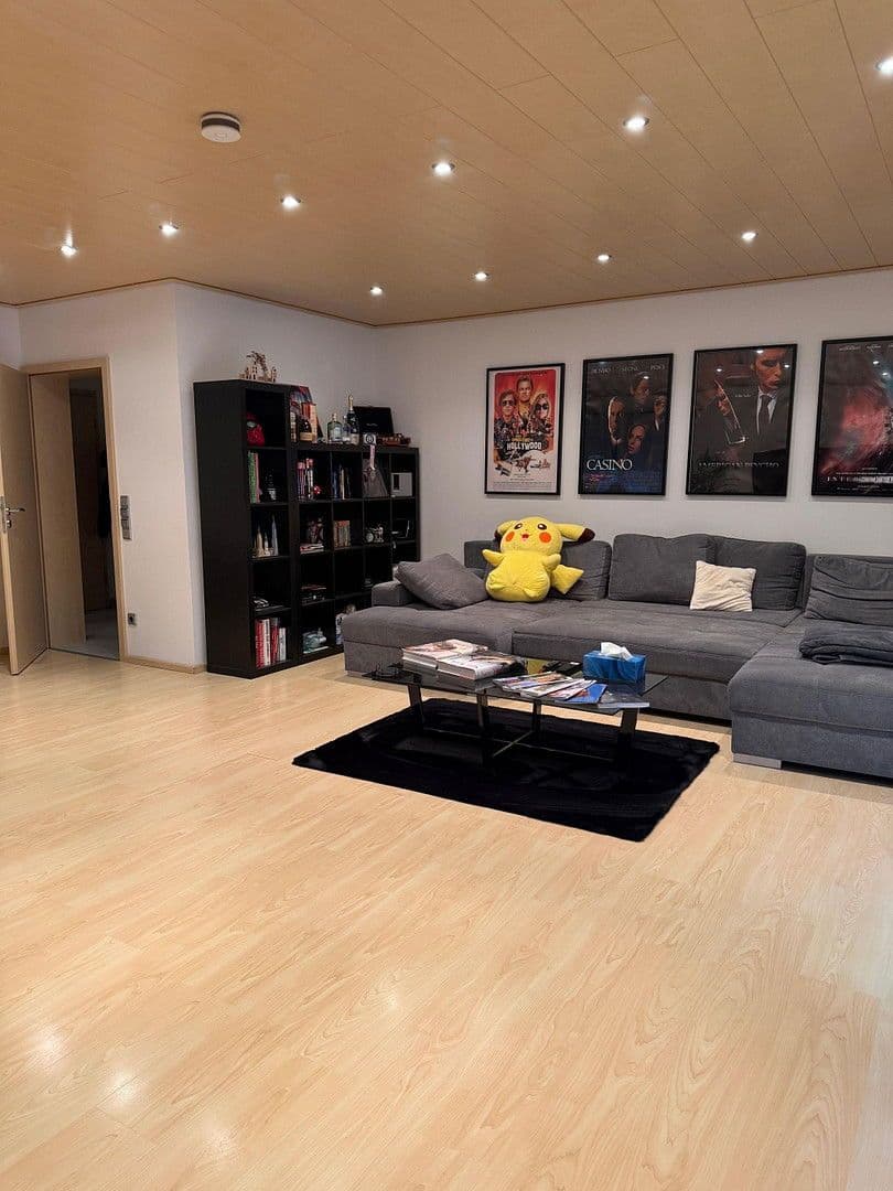 Prenájom bytu 2-izbový 93 m², Raunheim, Hesensko Prenájom bytu 2-izbový 93 m², Raunheim, Hesensko