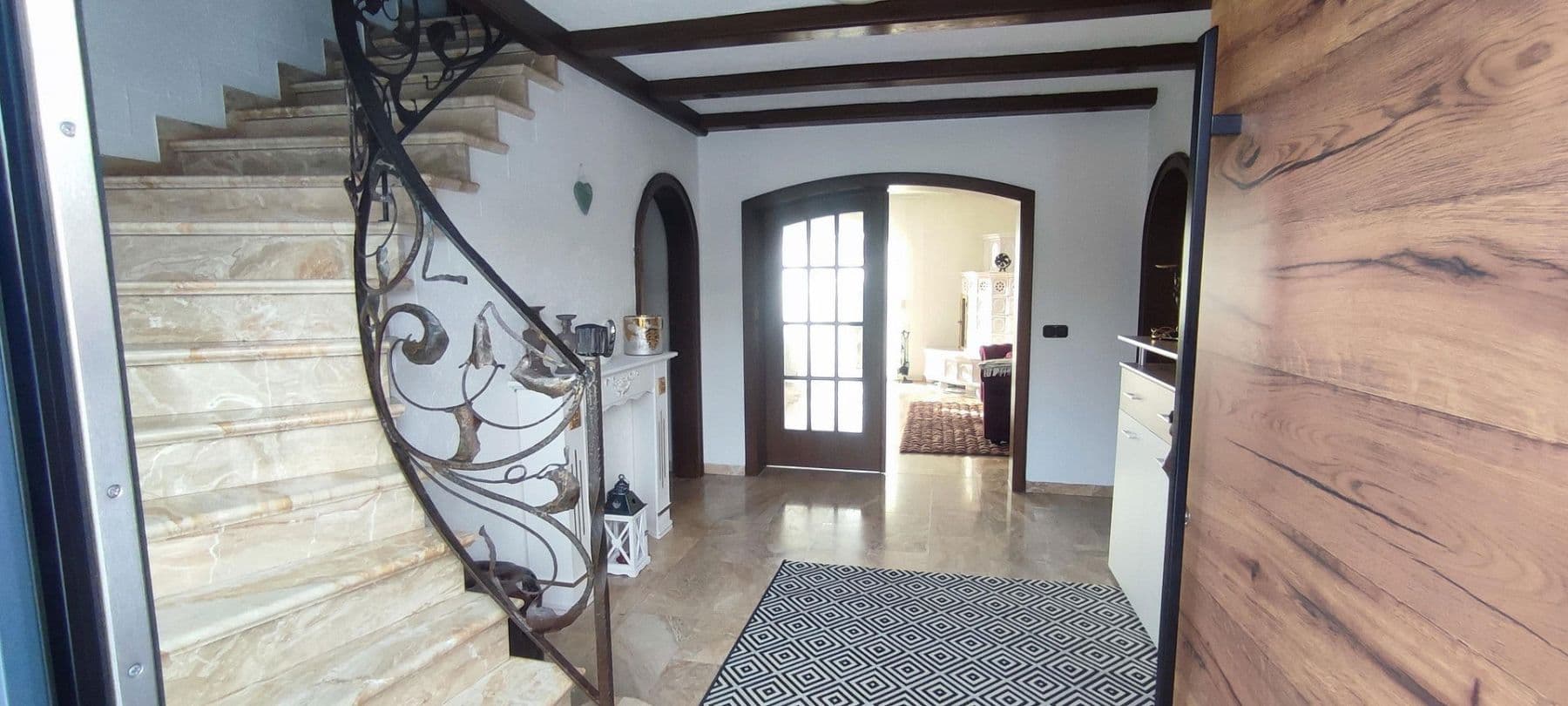 Predaj domu 253 m², pozemek 1.300 m², Monheim, Bavorsko Predaj domu 253 m², pozemek 1.300 m², Monheim, Bavorsko