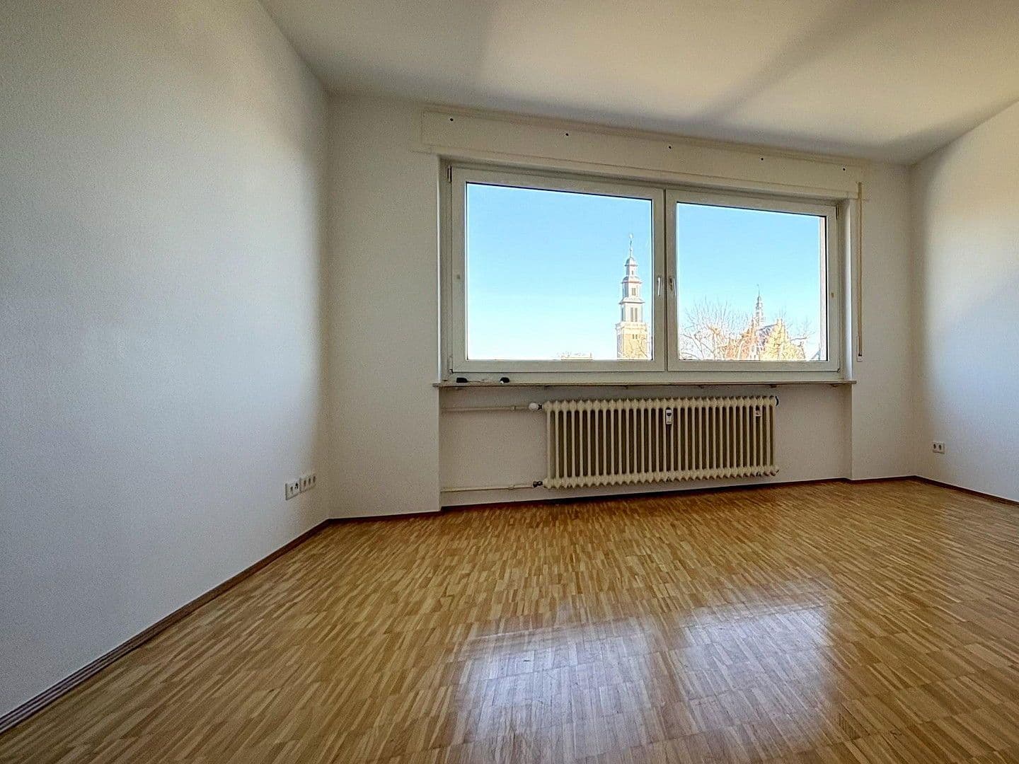 Prenájom bytu 2-izbový 48 m², Frankfurt, Hesensko Prenájom bytu 2-izbový 48 m², Frankfurt, Hesensko