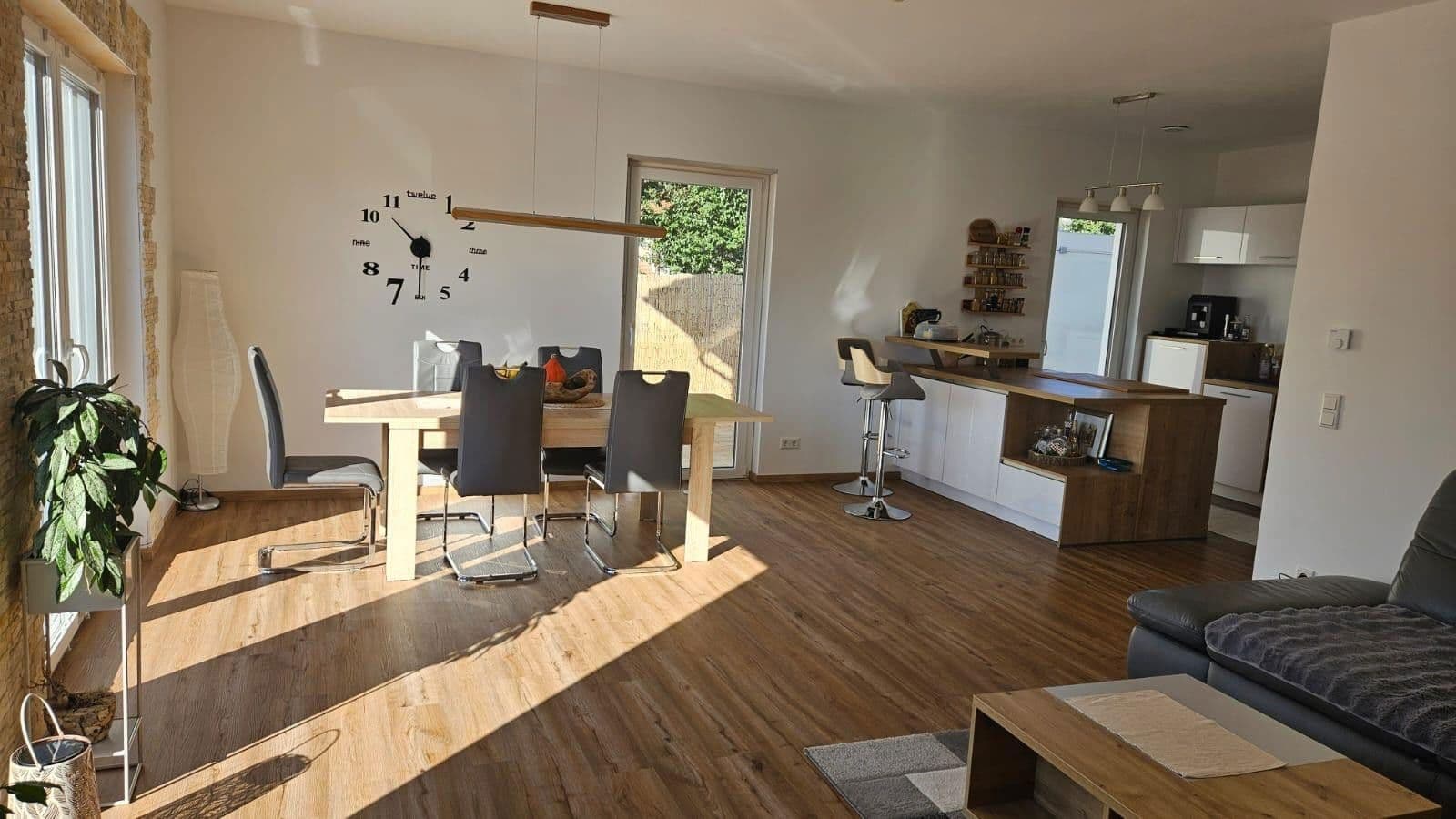 Predaj domu 127 m², pozemek 337 m², Dörndorf, Bavorsko Predaj domu 127 m², pozemek 337 m², Dörndorf, Bavorsko