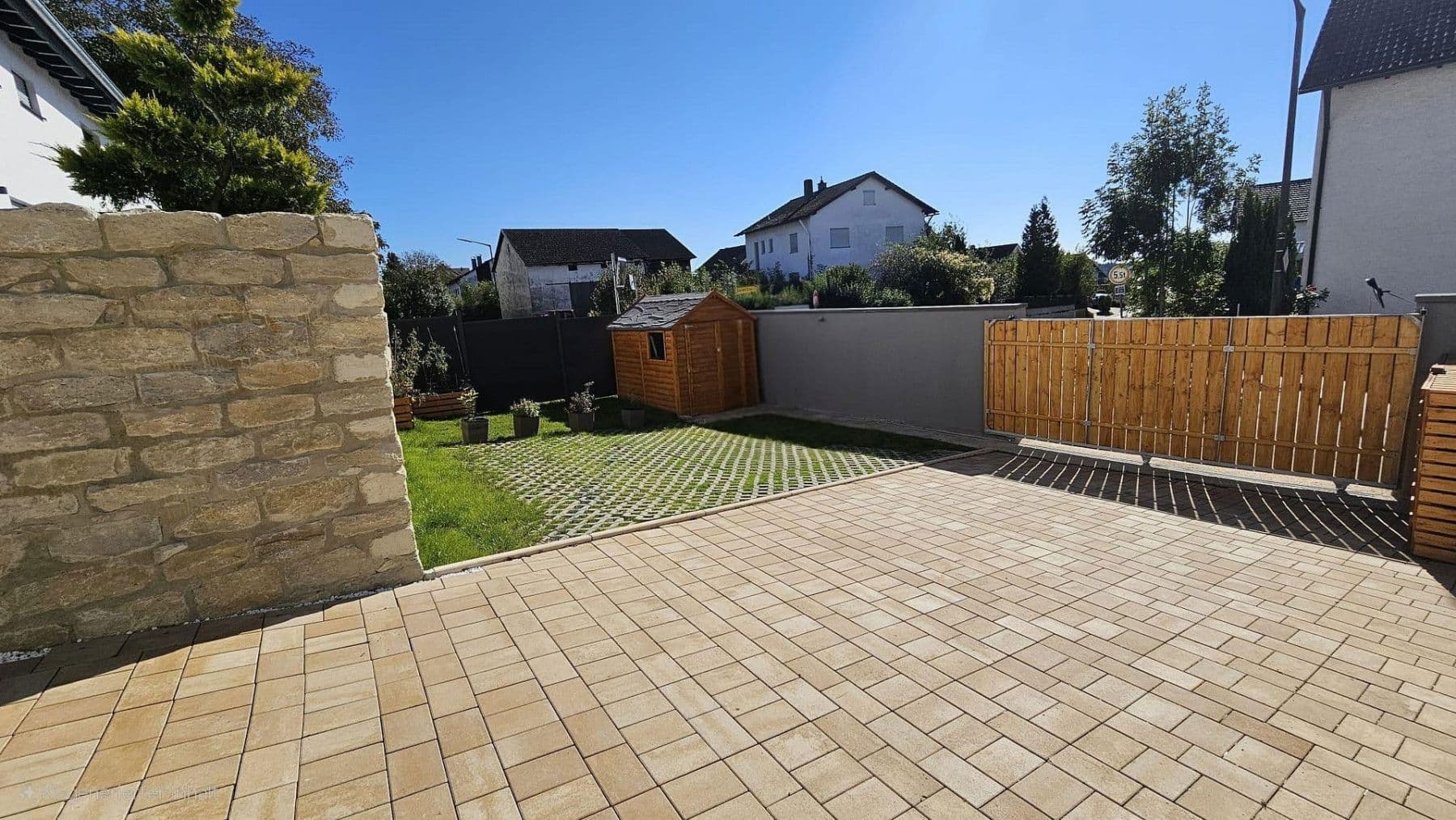 Predaj domu 127 m², pozemek 337 m², Dörndorf, Bavorsko Predaj domu 127 m², pozemek 337 m², Dörndorf, Bavorsko