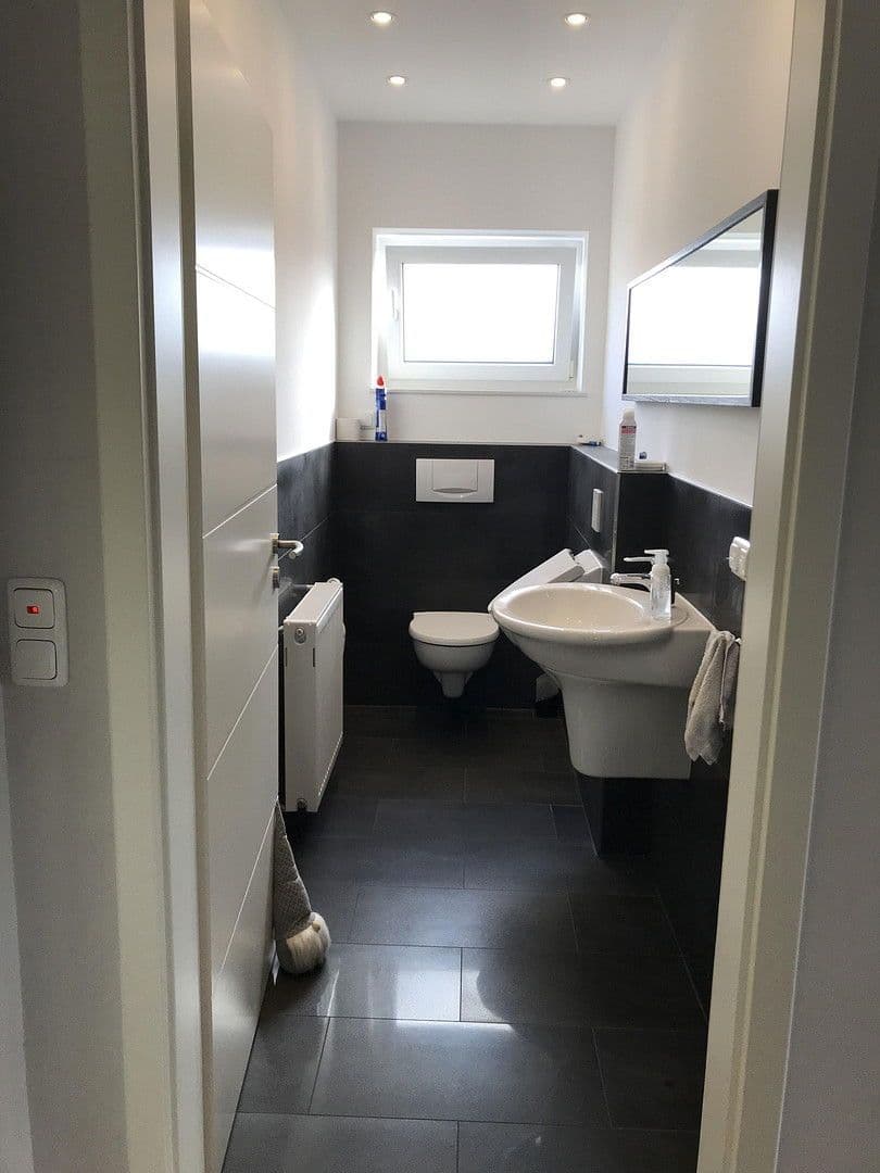 Predaj domu 300 m², pozemek 458 m², Groß-Zimmern, Hesensko Predaj domu 300 m², pozemek 458 m², Groß-Zimmern, Hesensko